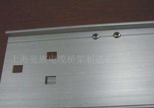 镀锌金属桥架安装质量管理与控制